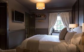 The Lion Hotel - Pub & Restaurant